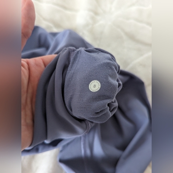 Lulu align sz 8 - Picture 3 of 6